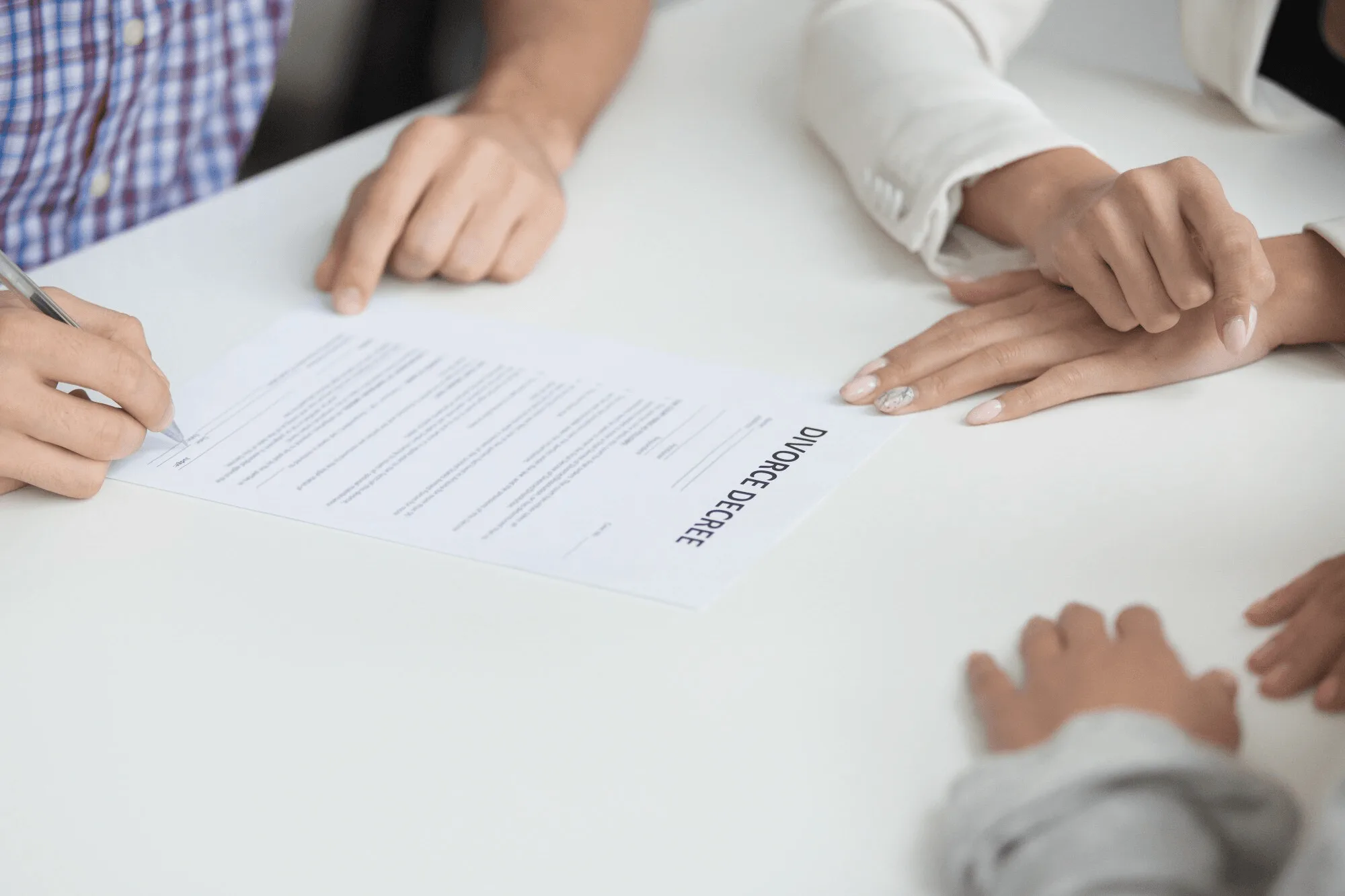 Speak with an alimony lawyer